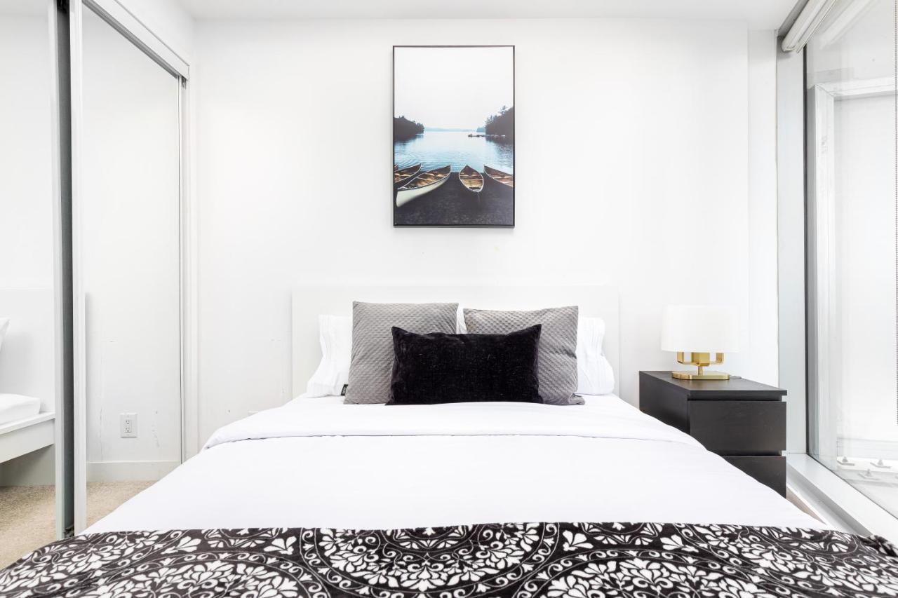 Downtown Toronto Condo Mins From Scotiabank Arena, Tiff, Cn Tower, Union, Mtcc Eksteriør bilde