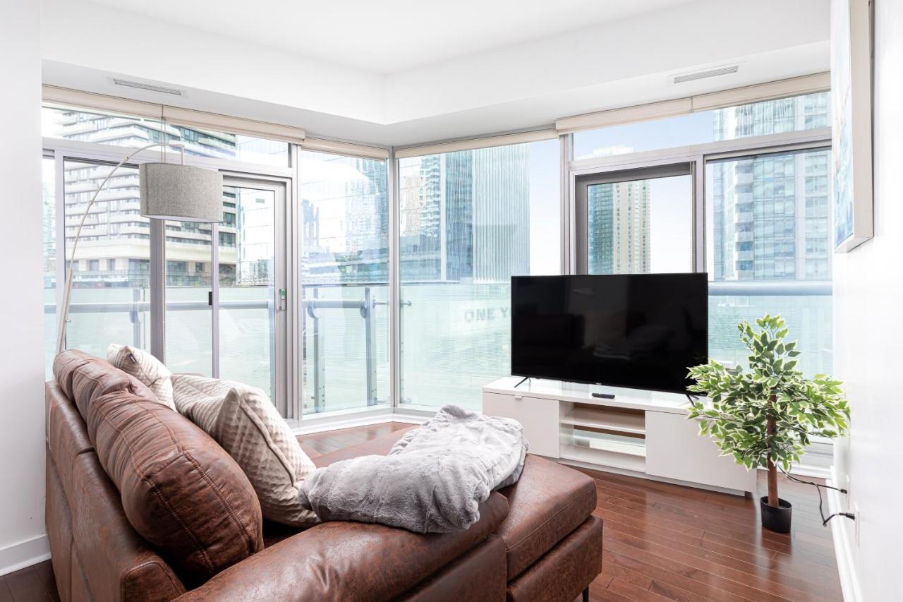 Downtown Toronto Condo Mins From Scotiabank Arena, Tiff, Cn Tower, Union, Mtcc Eksteriør bilde