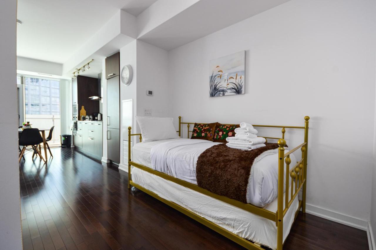 Downtown Toronto Condo Mins From Scotiabank Arena, Tiff, Cn Tower, Union, Mtcc Eksteriør bilde