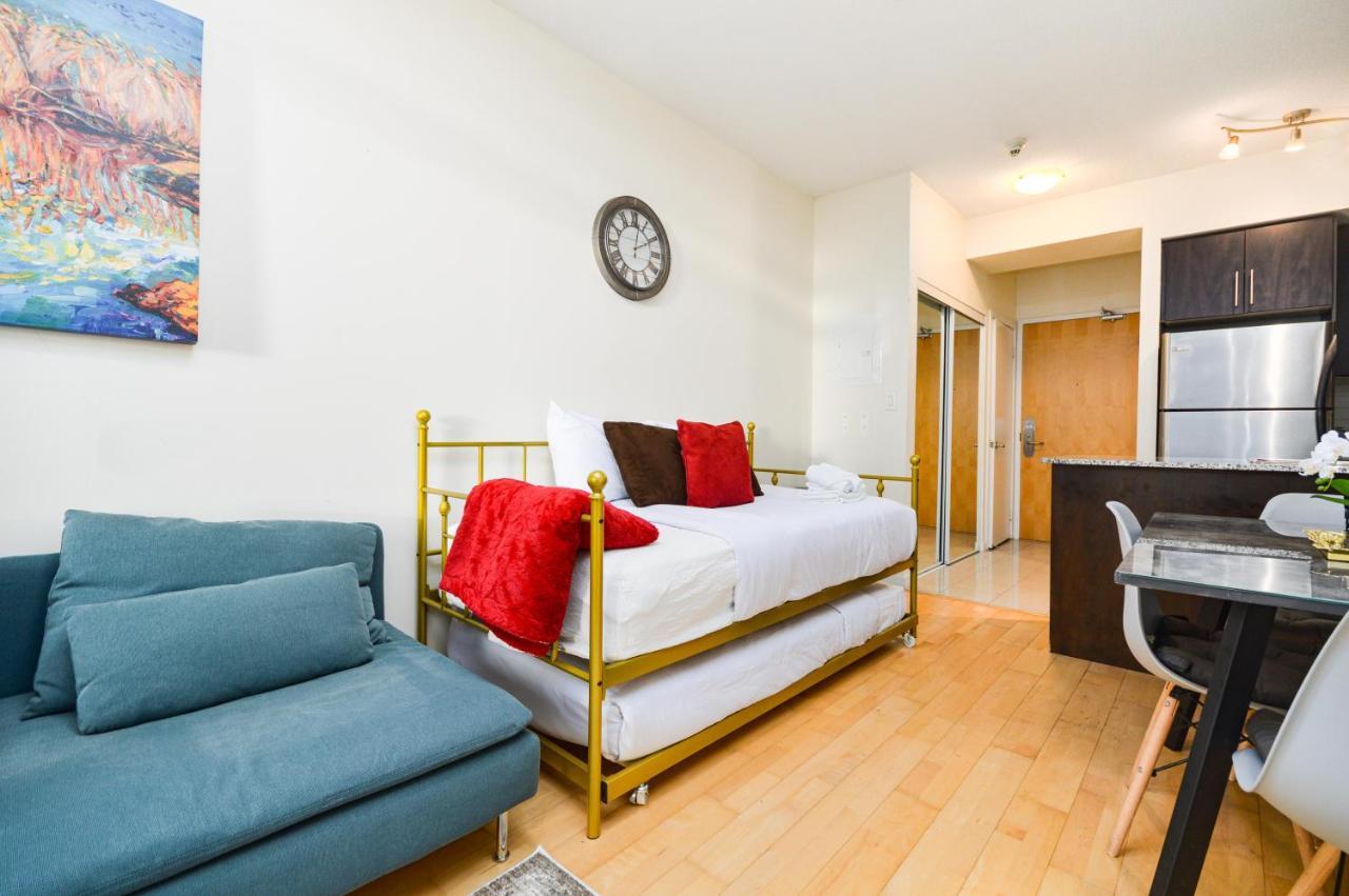 Downtown Toronto Condo Mins From Scotiabank Arena, Tiff, Cn Tower, Union, Mtcc Eksteriør bilde